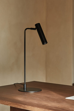 Lampe de bureau orientable en acier noir et or Maru