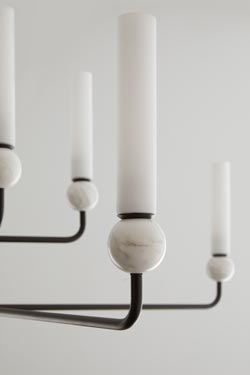 Lustre design chandelier noir mat 8 lumières Delie