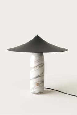 Table lamp in white marble and black metal Kine - Table lamps by Aromas