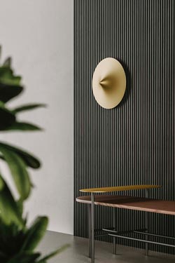 Minimalist gold wall lamp Hat
