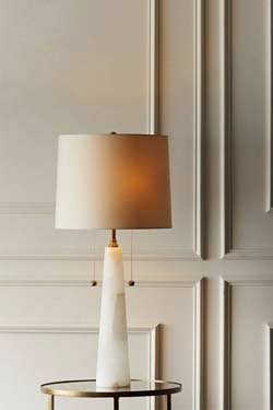 Grande lampe de table en albâtre et détails dorés Sidney 