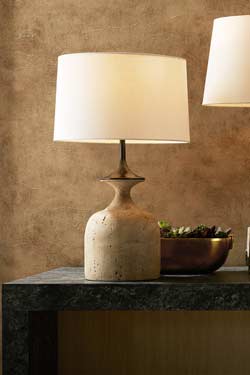 Grande lampe de table en travertin et métal bronze Bridgeport