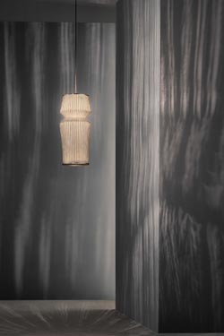 Ura 2 long geometric pendant lamp