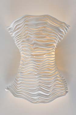 White wall lamp in pleated and painted fabric Cors - Wall lights by Arturo Alvarez