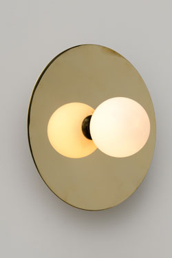 Applique dorée et noire Disc and sphère - Applique by Atelier Areti