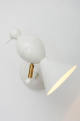 Applique murale blanche design Alouette vers la gauche - Applique by Atelier Areti