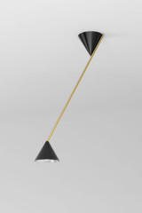 Petite suspension sur tige diagonale Hat light 444  - Suspension by Atelier Areti