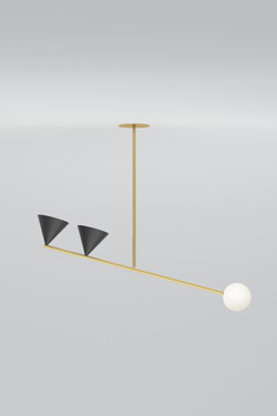 Suspension asymétrique dorée noire et blanche Balancing Variation - Suspension by Atelier Areti