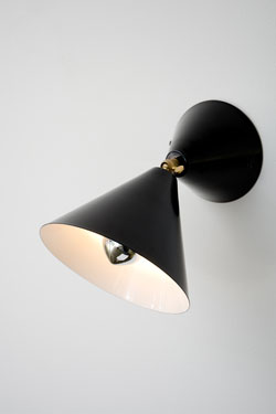 Black wall lamp with adjustable cone white inside - Wall lights by Atelier Areti