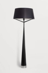Large contemporary floor lamp in black metal S71 - Floor lamps by AXIS71