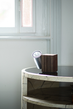 Table lamp cube in wood and metal Wooden lamp
