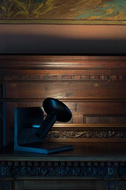 Table lamp with adjustable spotlight in solid steel Iron Beam