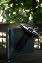 Table lamp with adjustable spotlight in solid steel Iron Beam - Table lamps by AXIS71