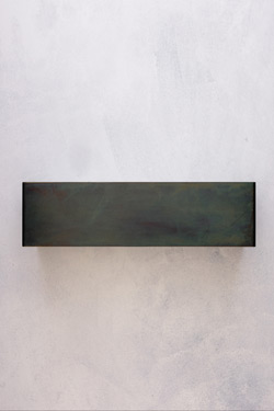Linear rectangular wall lamp in raw metal - Wall lights by AXIS71