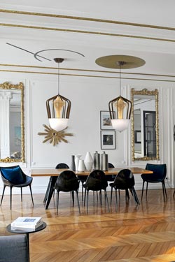 Robin contemporary pendant lamp in gold