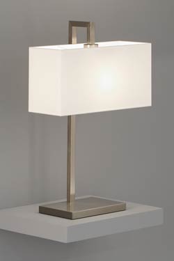 Lampe de table nickel mat et abat-jour chintz blanc - Lampe de table by Baulmann Leuchten