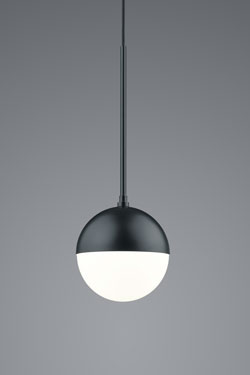 Suspension boule noire et blanche - Suspension by Baulmann Leuchten