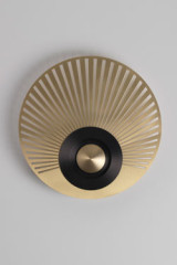 Applique Earth-Radian, disque, excentrée, laiton satiné et graphite - Applique by CVL Luminaires