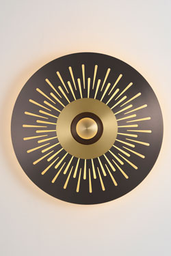 Atmos Stella grande applique noire et or en laiton massif - Applique by CVL Luminaires