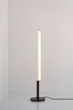 Signal Solo 115 floor lamp in black  graphite brass - Floor lamps by CVL Luminaires