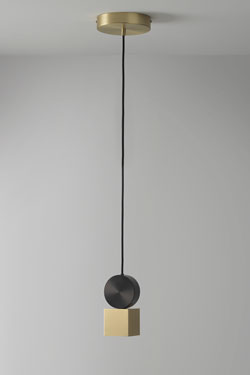 Petite suspension Calée V1 ultra design et minimaliste en laiton massif et polycarbonate - Suspension by CVL Luminaires