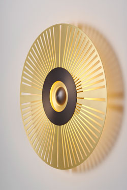 Atmos Éclat gold Art Deco sconce