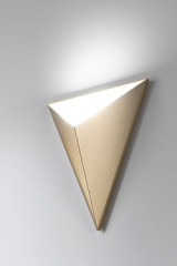 Tetra wall lamp in satined brass and LED lighting - Wall lights by CVL Luminaires