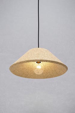 Design pendant light, conical in cork Capitano - Pendants by Dark