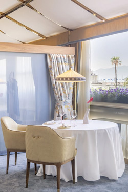 Lampadaire déporté classique laiton doré Thea