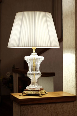 Lampe de table amphore en cristal Madison