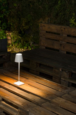 Toc380 White Aluminium Outdoor Cordless Lamp 