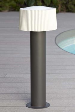 Gray aluminum garden lamp post and pleated white glass - Exterior columns by Faro
