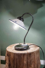 Lampe de table en céramique blanche sur pied en col de cygne Asti - Lampe de table by Ferroluce Classic