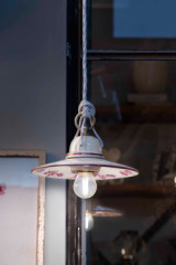Small retro white ceramic pendant with pink pattern Asti - Pendants by Ferroluce Classic