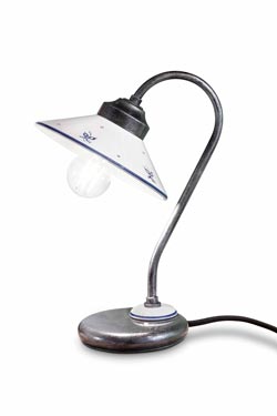 Asti white ceramic table lamp on swan neck base