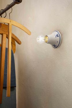 Wall lamp in white ceramic bell Trieste