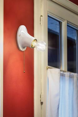 Trieste retro white ceramic wall light