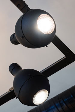 Contemporary articulated ceiling light in matt black Capula