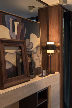 Lampe de table noire et blanche Naumann