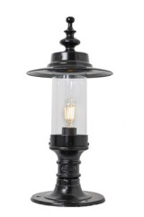 Georgian style outdoor lamp in black cast iron Courtyard - Exterior post-top lamps by HARTE