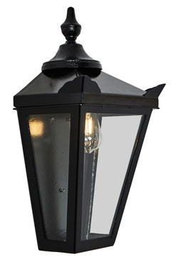 Large Victorian outdoor wall light with IP44 protection Traditional