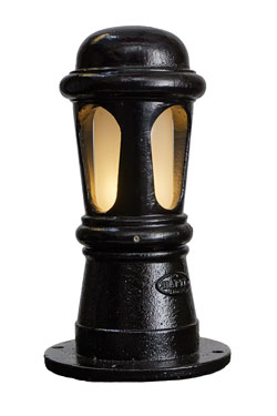 Petite balise de jardin phare noir 43cm Gate Lodge - Balise d'extérieur by HARTE