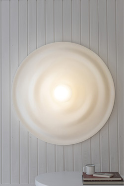 Large round wall light in corrugated plaster Kalm - Wall lights by Hisle