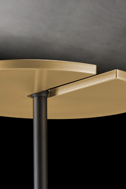 Lampadaire noir et doré minimaliste Naxos