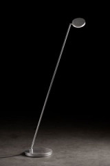 Liseuse design en aluminium mat, éclairage LED haute qualité Plano - Lampadaire by Holtkötter