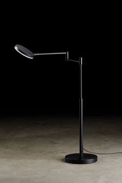 Plano T lampe de table orientable en métal noir - Lampe de table by Holtkötter