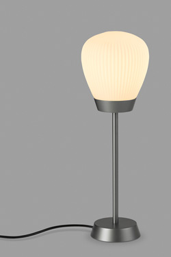 Black table lamp with matt white blown glass Plissée