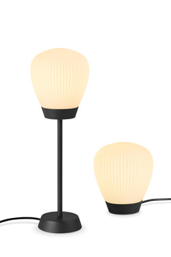 Black table lamp with matt white blown glass Plissée