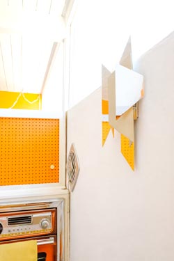 Modernist Art Deco Metal Sconce