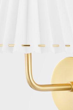 Small classic gold wall light Demi